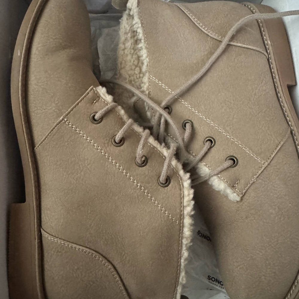 Sonoma Men's Beige Chukka Boots